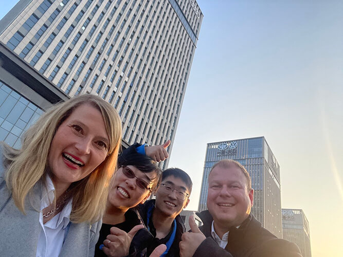 ITW Schindler auf internationaler Mission – Standortbesuch und Projektkoordination in China