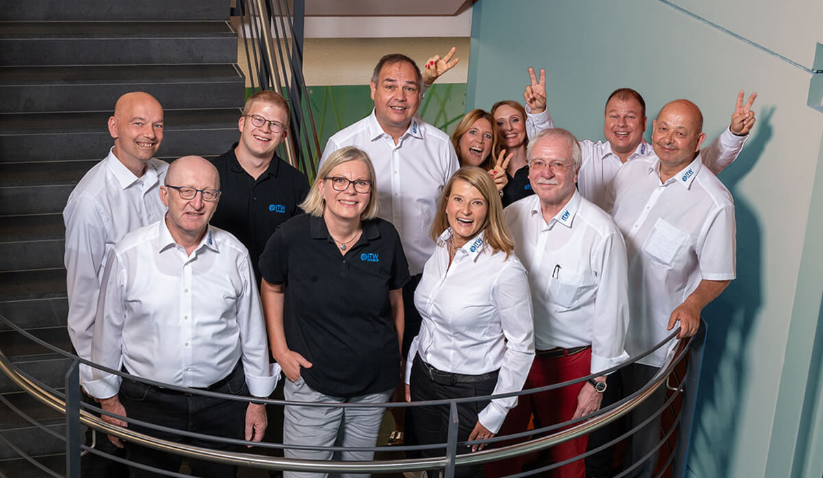 Team von ITW Schindler – Fachkräfte für Elektrosicherheit und VEFK-Services